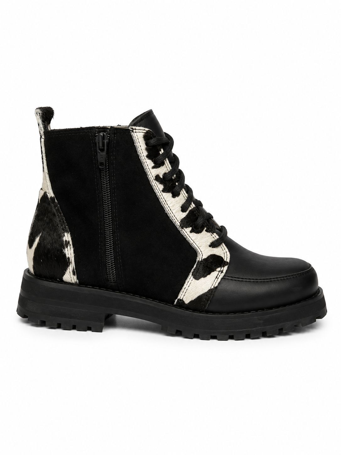 Borcego negro con animal print