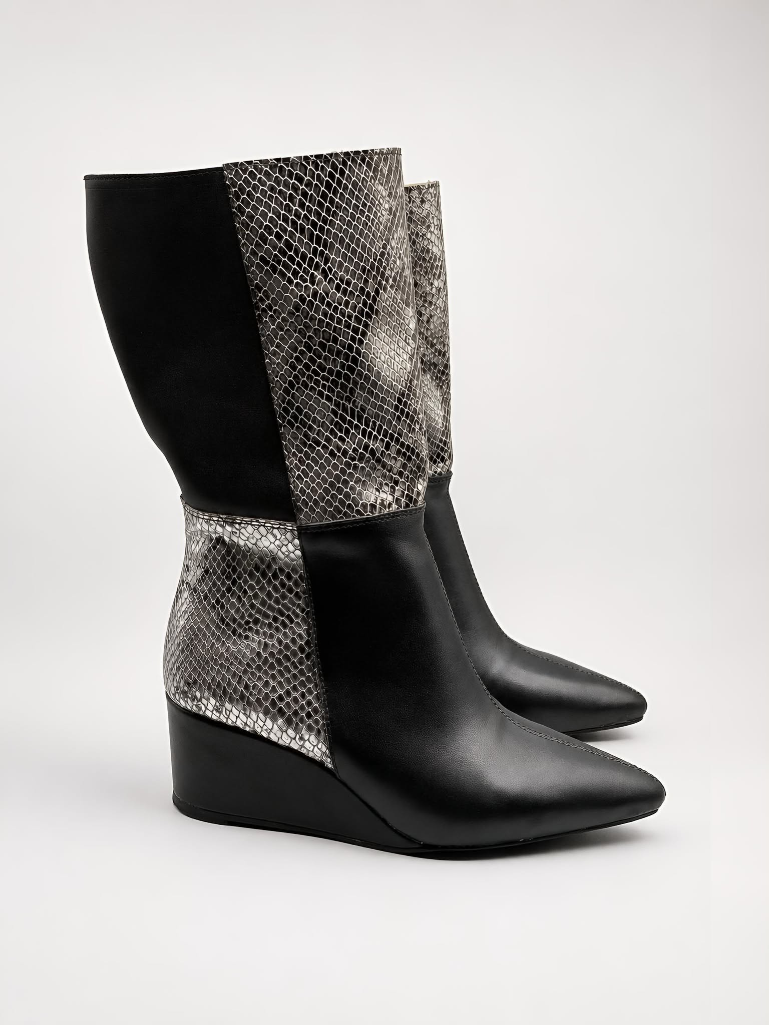 Bota larga combinada cuero y reptil