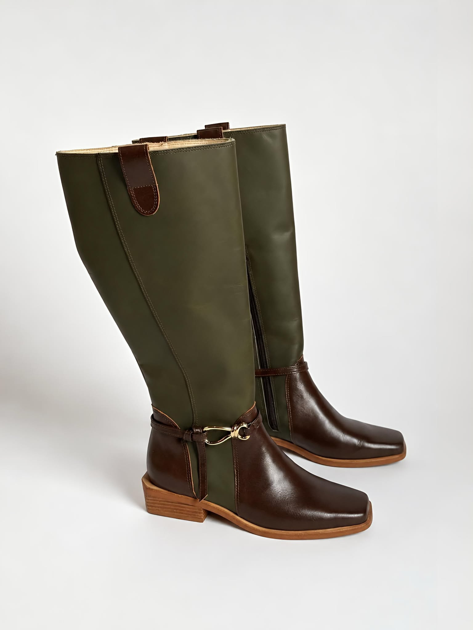 Bota larga verde militar con horsebit